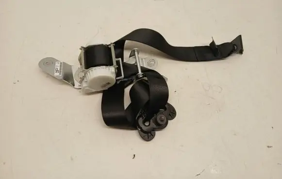 BMW 2 F46 Rear seatbelt 7332235 S3733223508Q