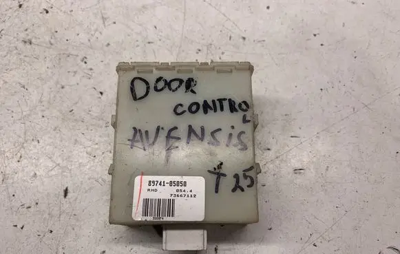 Toyota Avensis T250 Door central lock control unit/module 8974105050 73667112