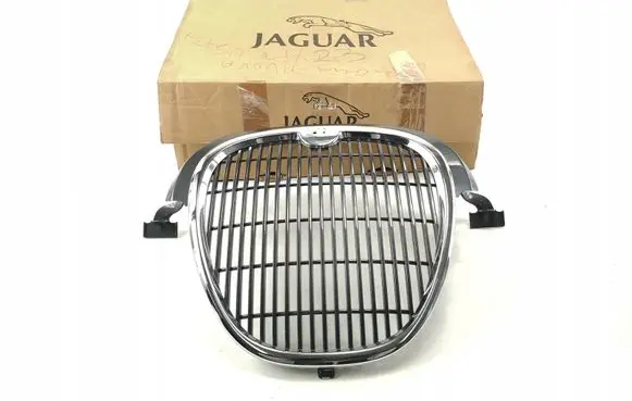 Jaguar S-Type Front bumper upper radiator grill XR8
