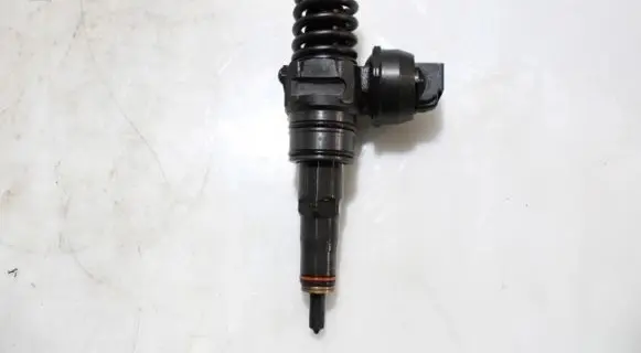 Seat Leon (1P) Fuel injector 0414720215