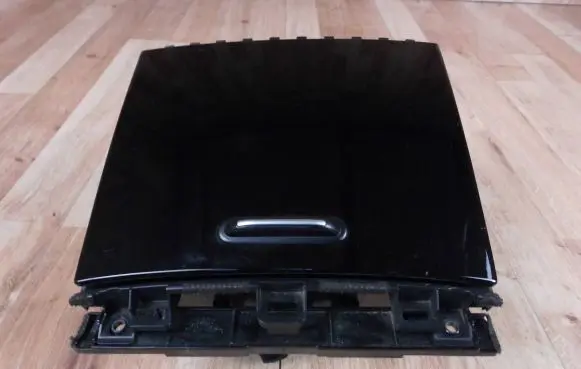 KIA Sorento Glove box 84680C5000