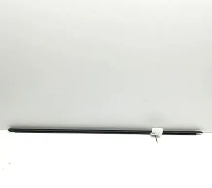 Volkswagen Touareg III Door glass trim 760837476C