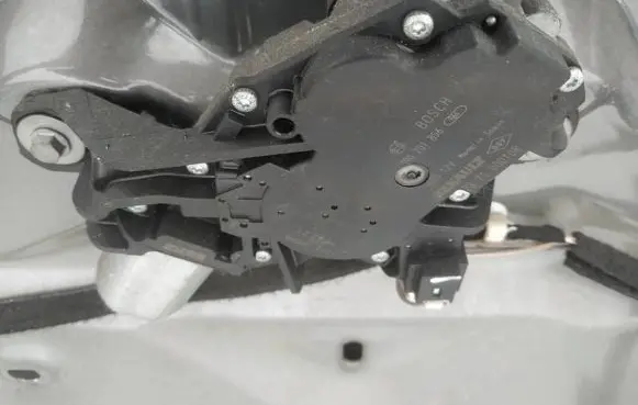 Renault Scenic III - Grand scenic III Rear window wiper motor 0390201856 287100010r