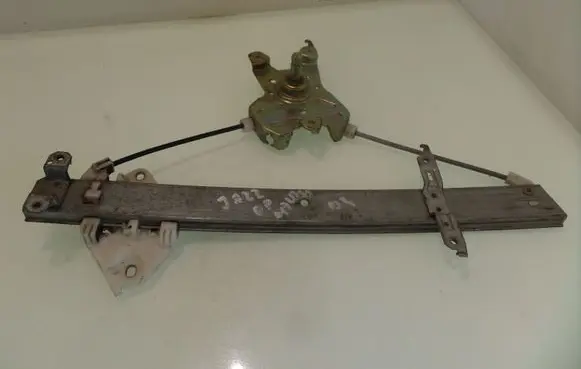 Rear door manual window regulator