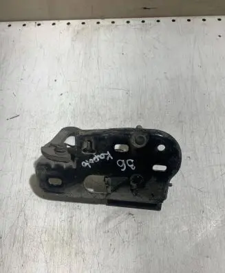 Volkswagen PASSAT B6 Engine bonnet/hood lock/latch loop/hook 3C0823480
