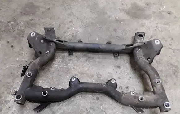 Mercedes-Benz C W204 Front subframe