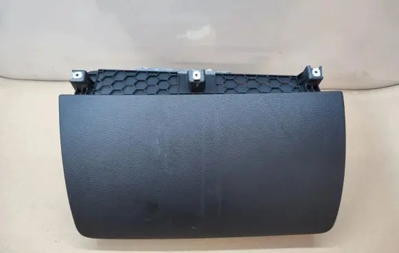 Audi Q7 4L Glove box 4L1857035D
