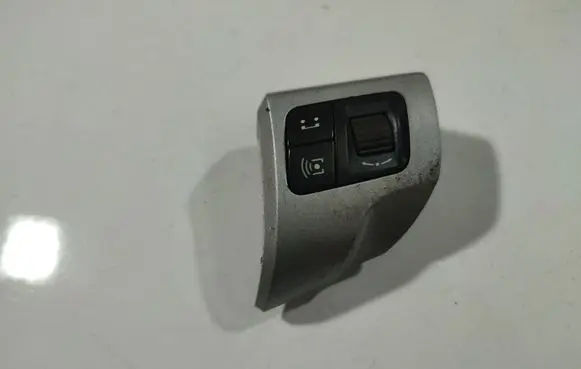 Opel Zafira B Steering wheel buttons/switches TP305582185073