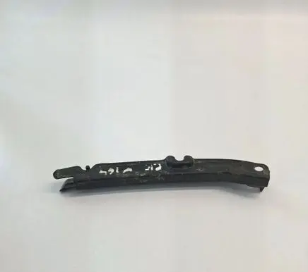 Mercedes-Benz ML W164 Front bumper mounting bracket A1648800314