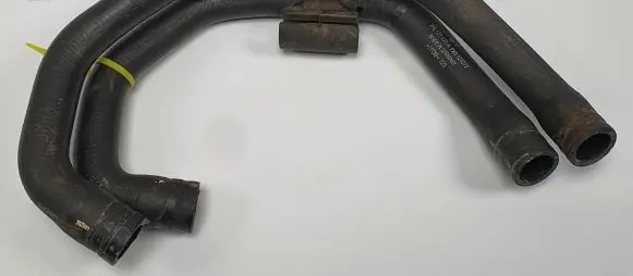 Porsche Cayenne (92A) Engine coolant pipe/hose 7P0122073A