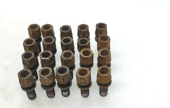 Toyota Proace Nuts/bolts