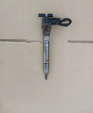 Mercedes-Benz CLK A209 C209 Fuel injector A6110701787 6110701787