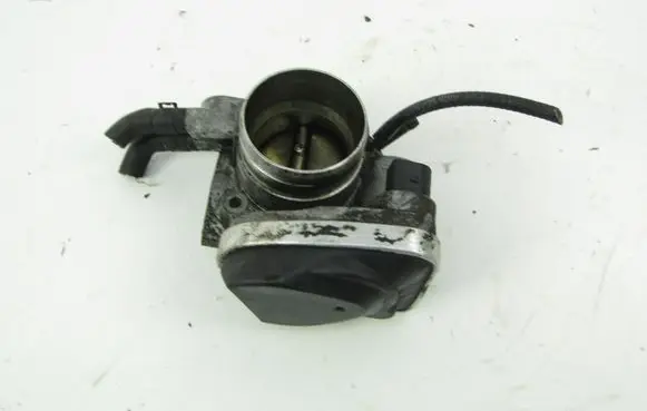 Volkswagen PASSAT B5.5 Electric throttle body valve 06B133062P