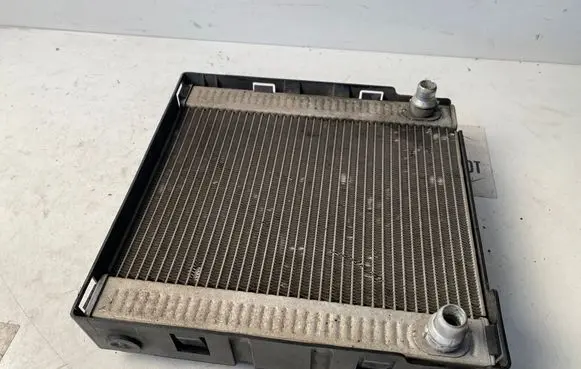 BMW 5 G30 G31 Coolant radiator 8742469 228281 1711