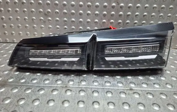 Peugeot 308 Rear/tail lights S26312034 9835300580