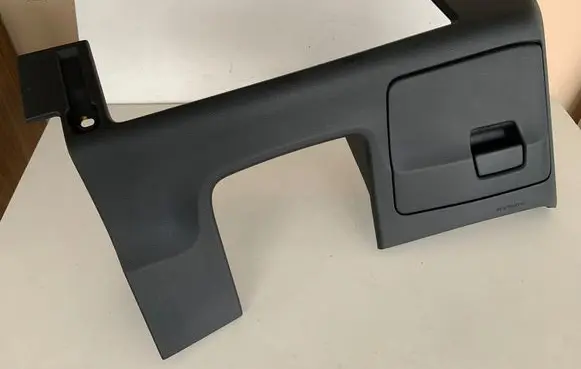 Dashboard lower bottom trim panel