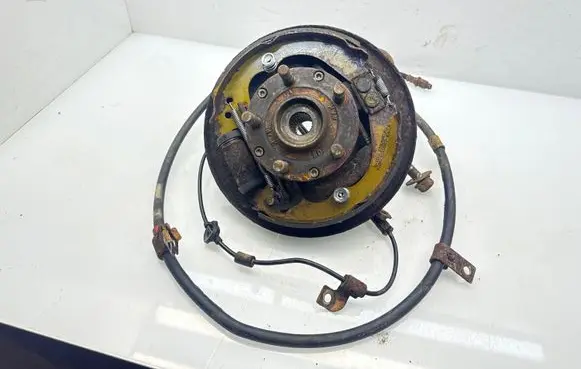 Subaru Forester SG Rear wheel hub