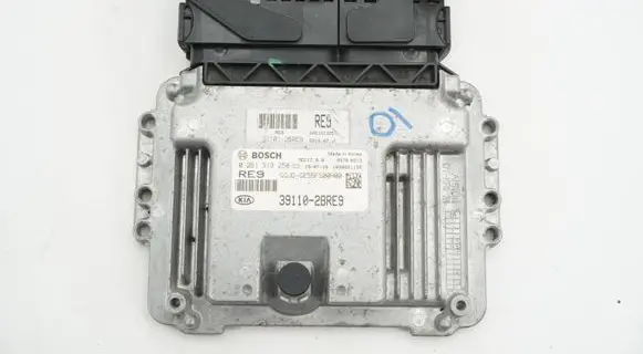 KIA Ceed Engine control unit/module 391102BRE9 0261S13258