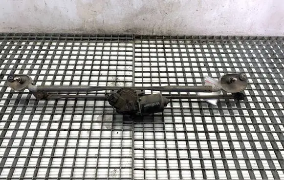 Chrysler 300 - 300C Front wiper linkage and motor 04805711AA