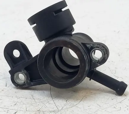 Volkswagen Golf VI Engine coolant pipe/hose 06J121132G
