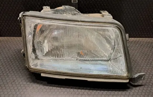 Audi A6 S6 C4 4A Headlight/headlamp 01362235