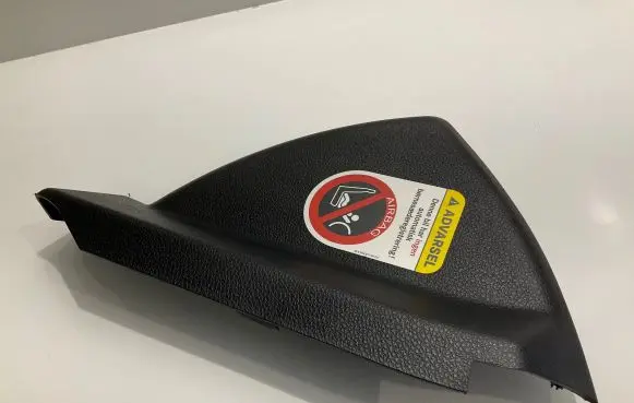 Mercedes-Benz C W204 Dashboard side end trim A2046800278 107215 2046800278