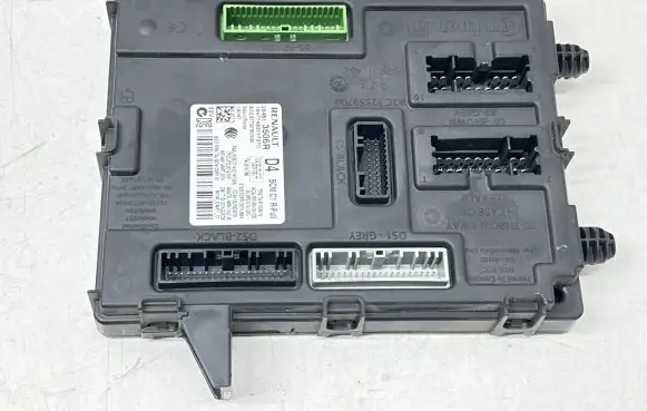 Renault Megane IV Comfort/convenience module 284B13506R A2C3779780500 18777483117370
