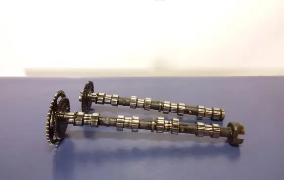 Toyota Avensis T250 Camshaft 