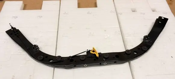 Alfa Romeo Giulia Top upper radiator support slam panel 50547041 50543636 50541085