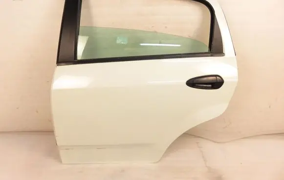 Fiat Punto (199) Rear door