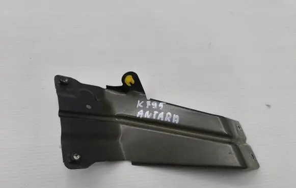 Opel Antara Fender mounting bracket