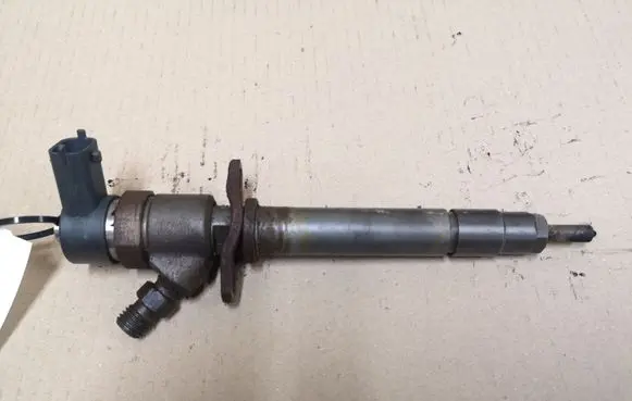 Volvo XC90 Fuel injector 0445110078
