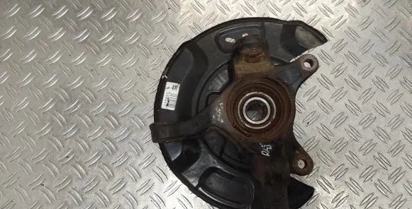 Toyota Yaris Front wheel hub