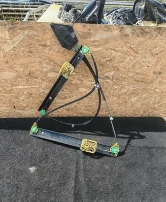 Audi A1 Front door electric window regulator 8X3837461