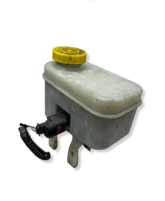 Dodge Nitro Brake fluid reservoir 