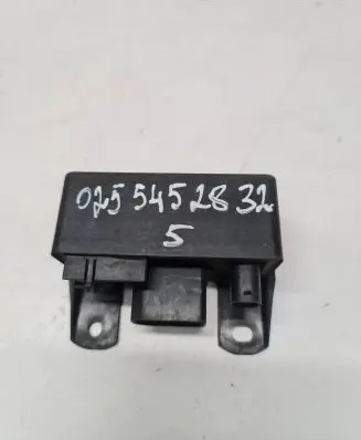Mercedes-Benz Vaneo W414 Glow plug pre-heat relay 0255452832