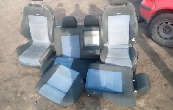 Seat set