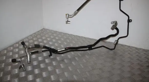 Volkswagen Crafter Air conditioning (A/C) pipe/hose A9068301215 9068301215