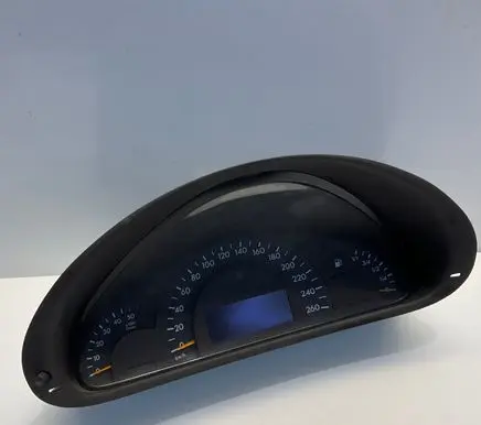 Mercedes-Benz C W203 Speedometer (instrument cluster) A2035403047 110080231 2035403047