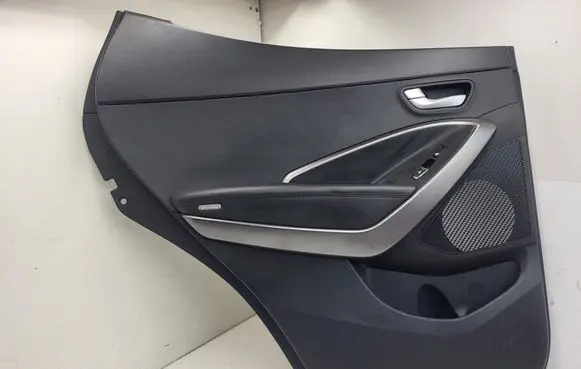 Hyundai Santa Fe Rear door card panel trim 833112W000