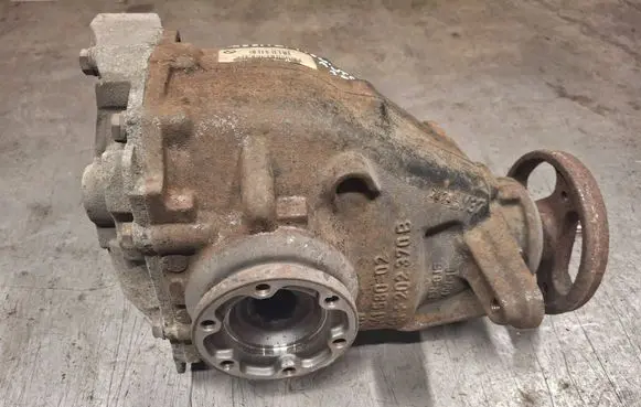 BMW 1 E82 E88 Rear differential 7591020 E2701X323 8910111008330007