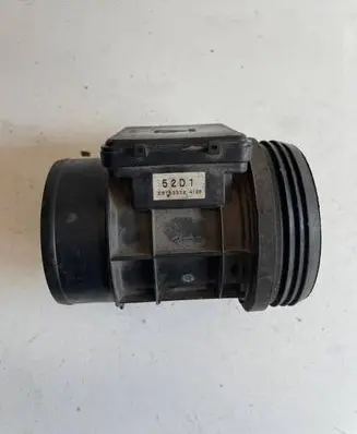 Suzuki XL7 I Mass air flow meter E5T53372