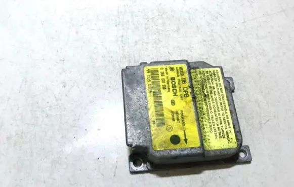 Mitsubishi Carisma Airbag control unit/module 0285001236 mr309116