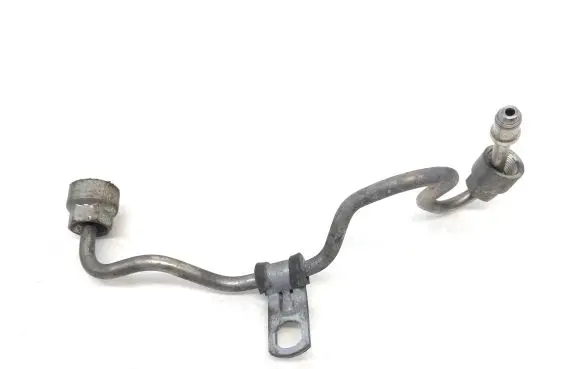 Volvo V70 Fuel main line pipe