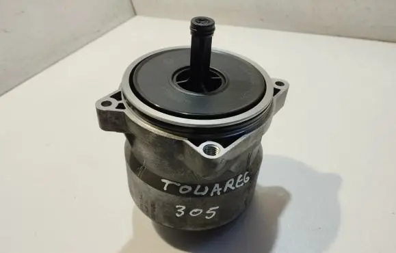 Volkswagen Touareg I Oil breather separator 07Z115466A