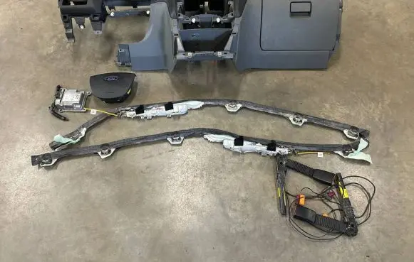 Ford Focus Dashboard 4M51A042B85CF 7M51N14K159AC 7M51N14K158AC