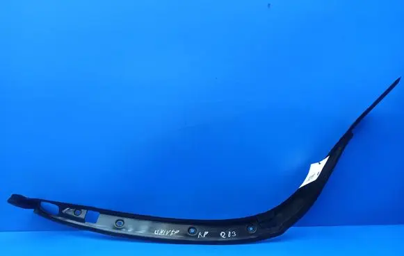 Mercedes-Benz C W203 Tailgate trim A2036930533