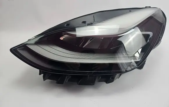 Tesla Model 3 Headlight/headlamp 1514952-00-D