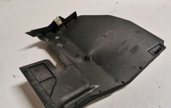 BMW X1 F48 F49 Other engine bay part 7290817