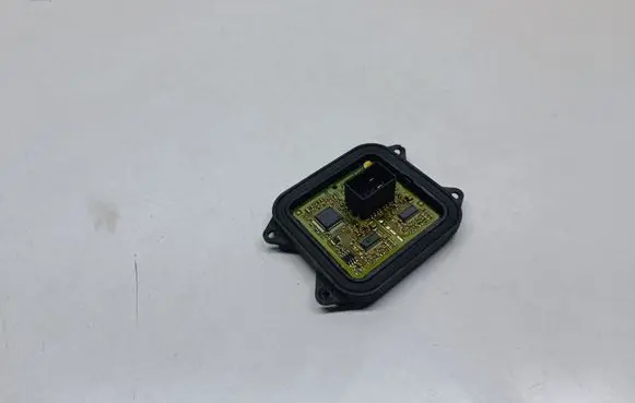 BMW 3 E90 E91 Headlight ballast module Xenon 7189311